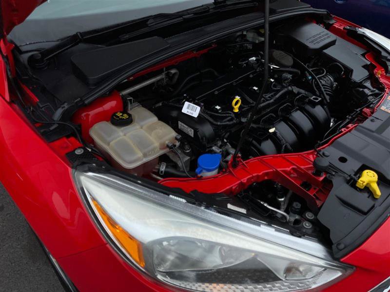 Used 2015 Ford Focus SE FWD image 84