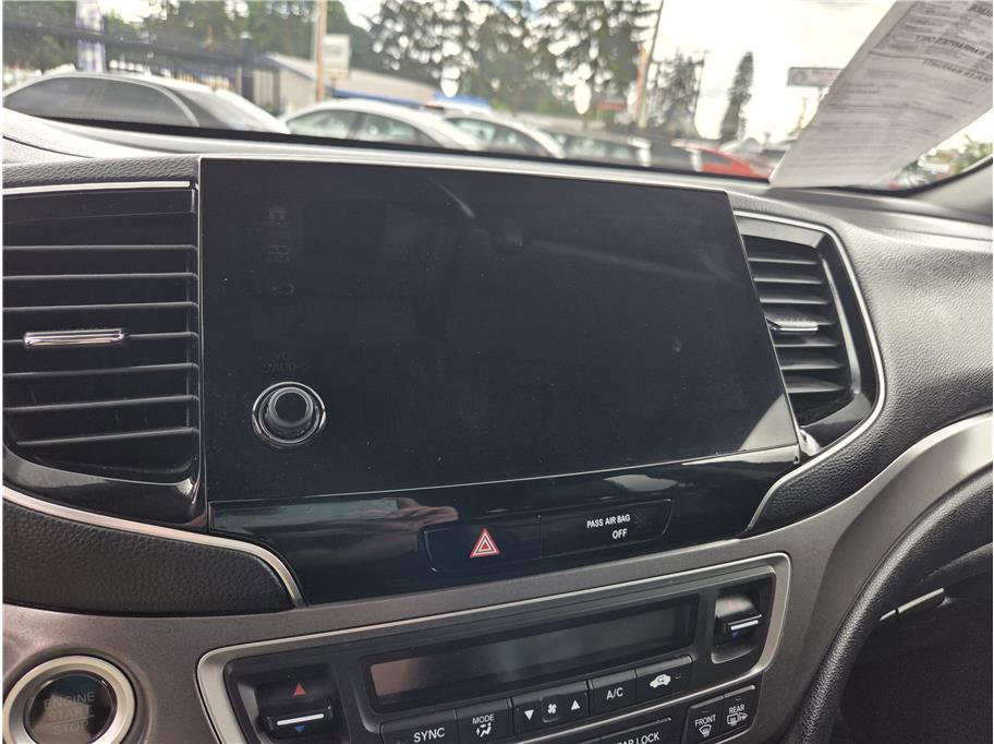 Used 2020 Honda Pilot Black Edition image 18