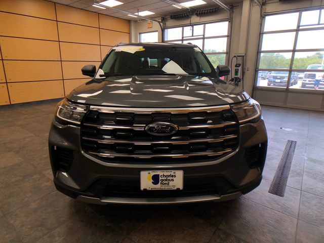 New 2026 Ford Explorer Active AWD/4WD image 2