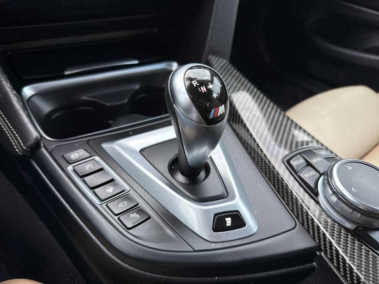 Used 2016 BMW M4 Convertible RWD image 31