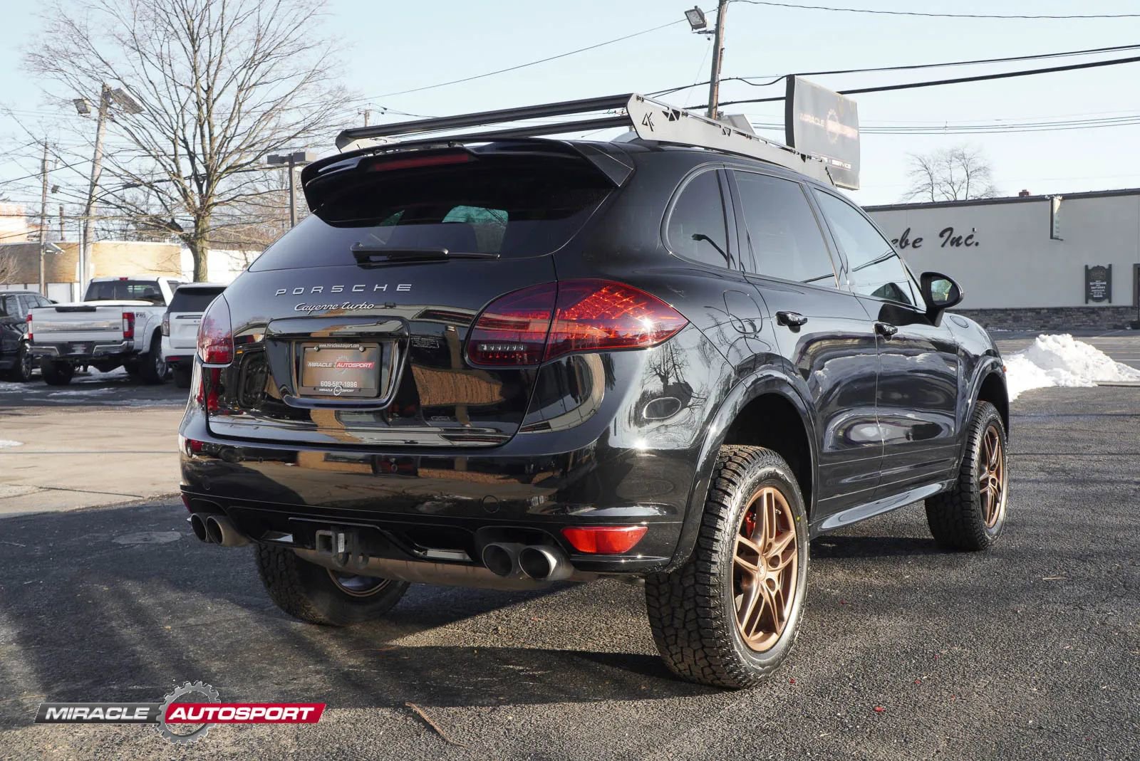 Used 2014 Porsche Cayenne Turbo image 8