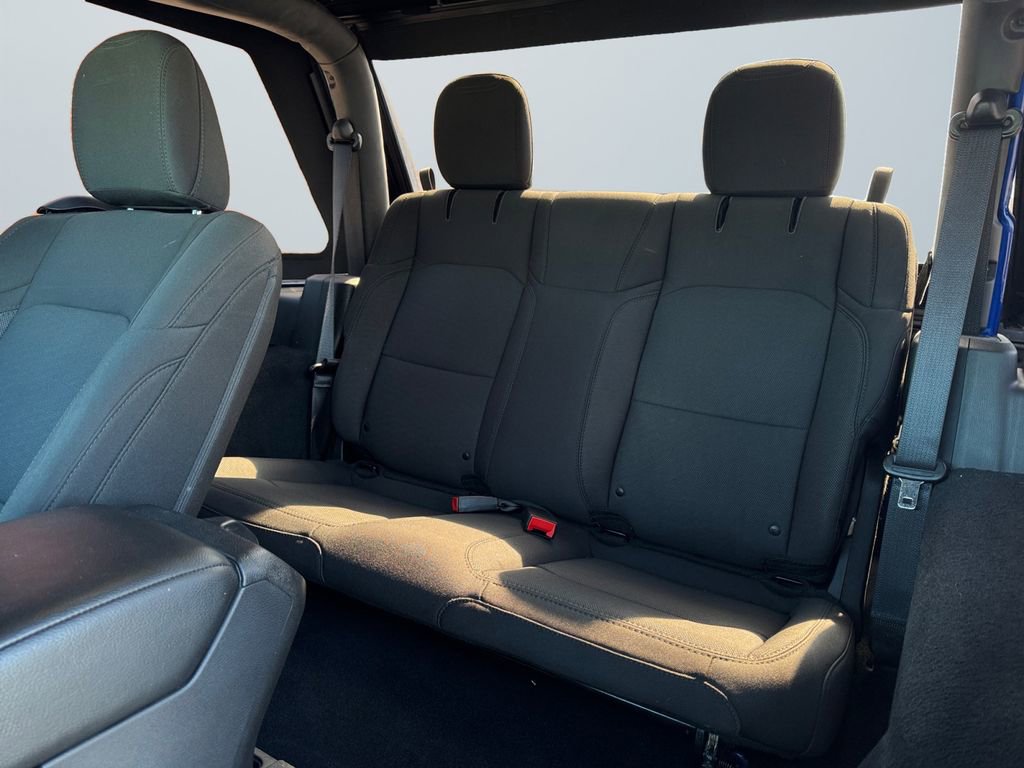 Used 2019 Jeep Wrangler Sport image 13