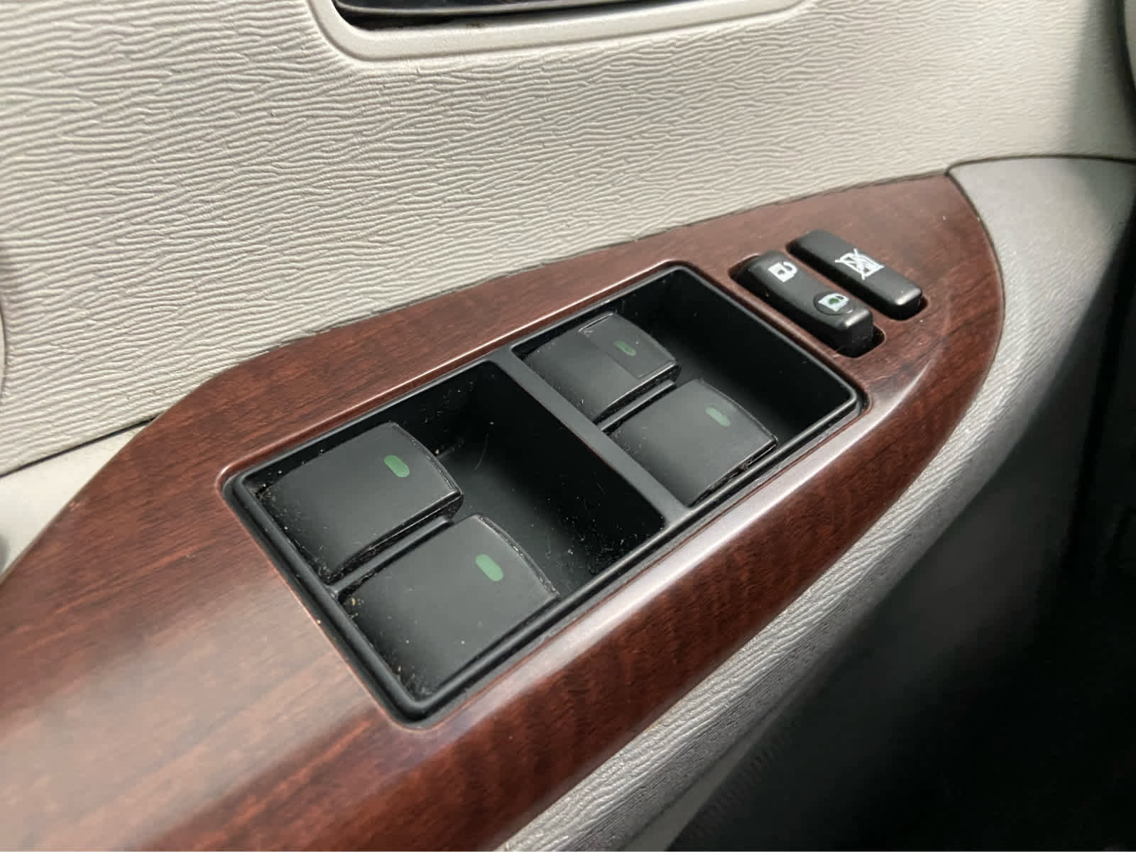 Used 2013 Toyota Sienna XLE FWD image 26