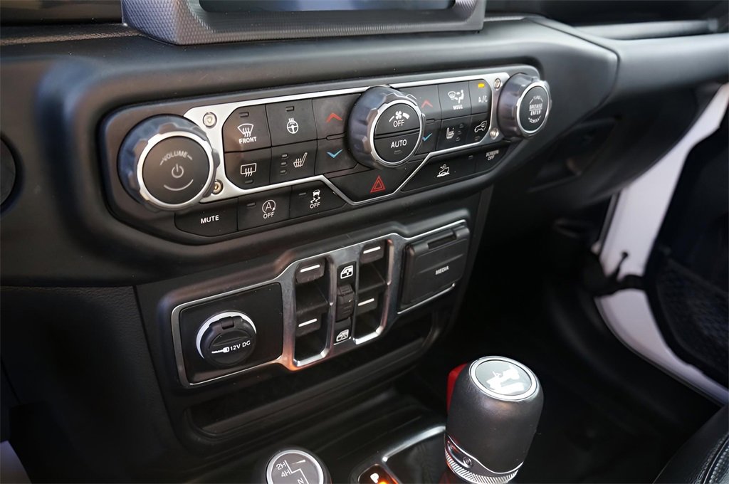 Used 2023 Jeep Wrangler Sahara image 26