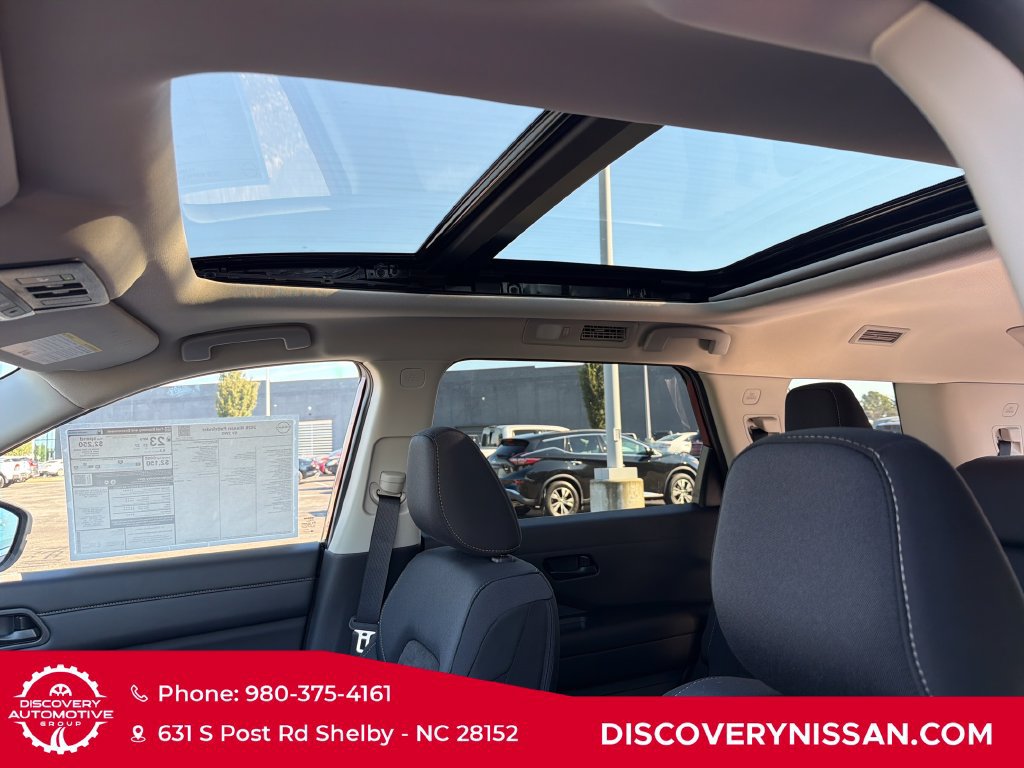 New 2026 Nissan Pathfinder SV w/ SV Premium Package FWD image 27