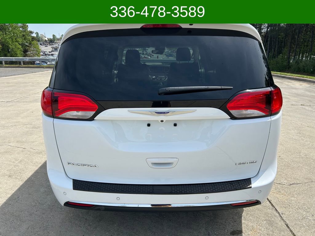 Used 2018 Chrysler Pacifica Limited w/ Advanced Safetytec Group image 4