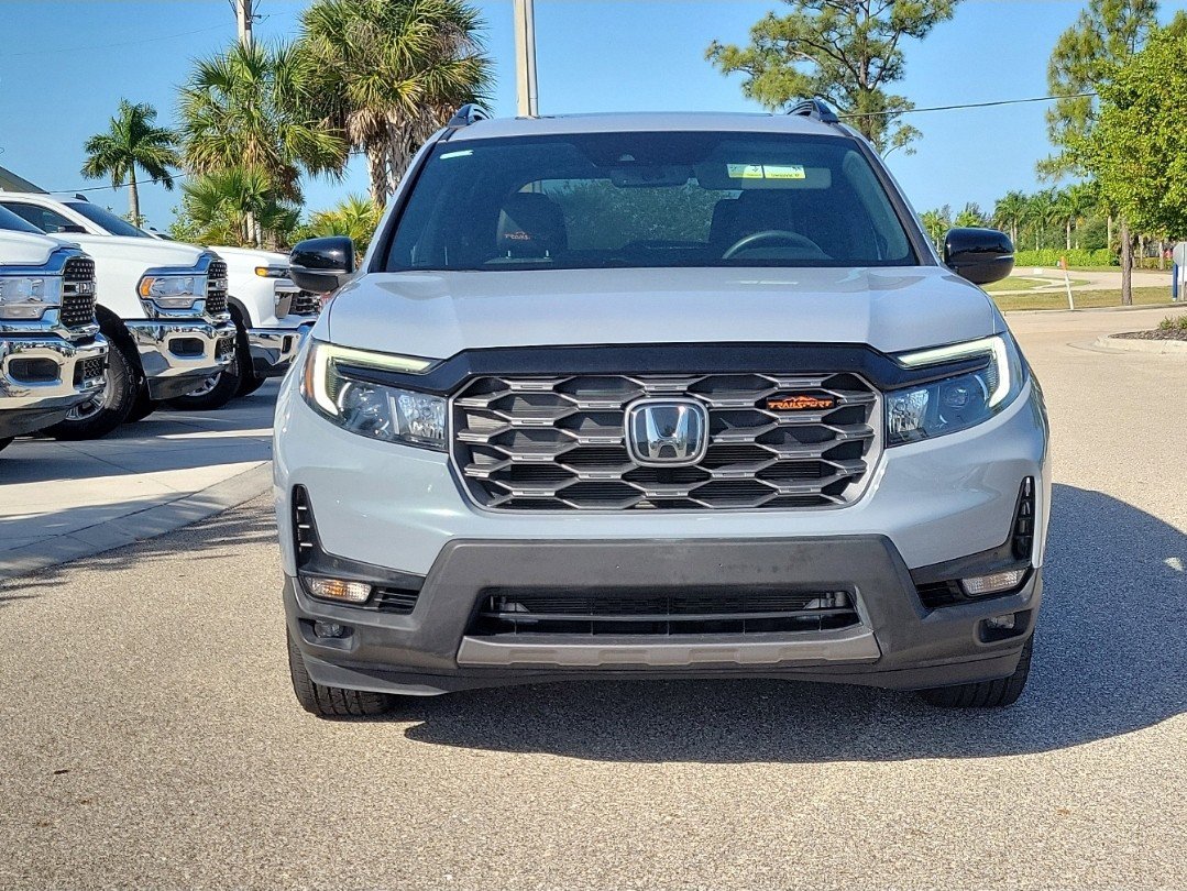 Used 2023 Honda Passport TrailSport image 2