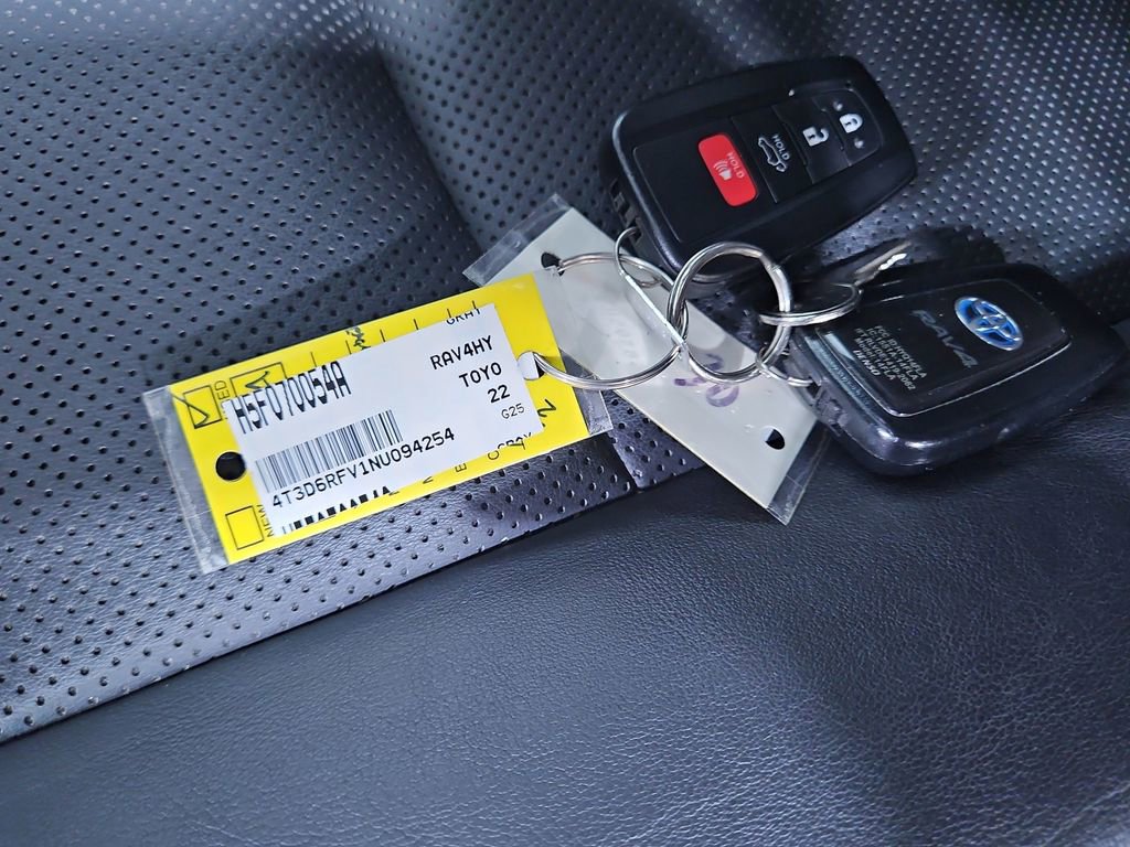 Used 2022 Toyota RAV4 Limited image 28