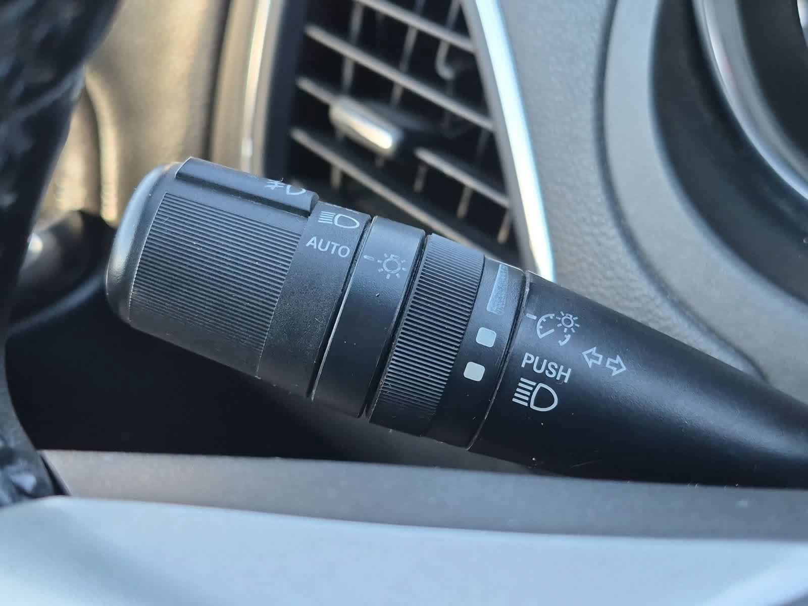 Used 2013 Chrysler 200 Limited FWD image 26