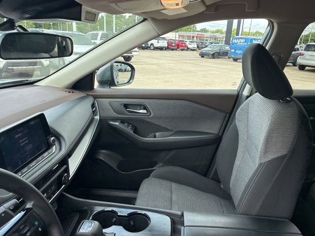 Used 2023 Nissan Rogue SV FWD image 16