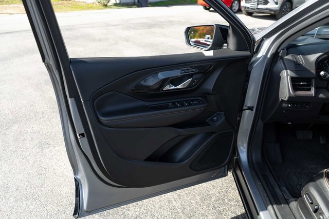 Used 2023 GMC Terrain AT4 w/ Tech Package image 12