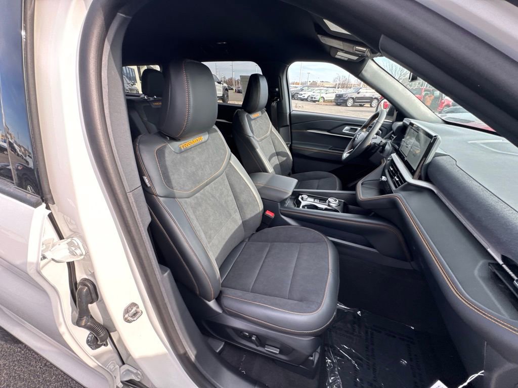New 2026 Ford Explorer Tremor w/ Tremor Convenience Package image 16