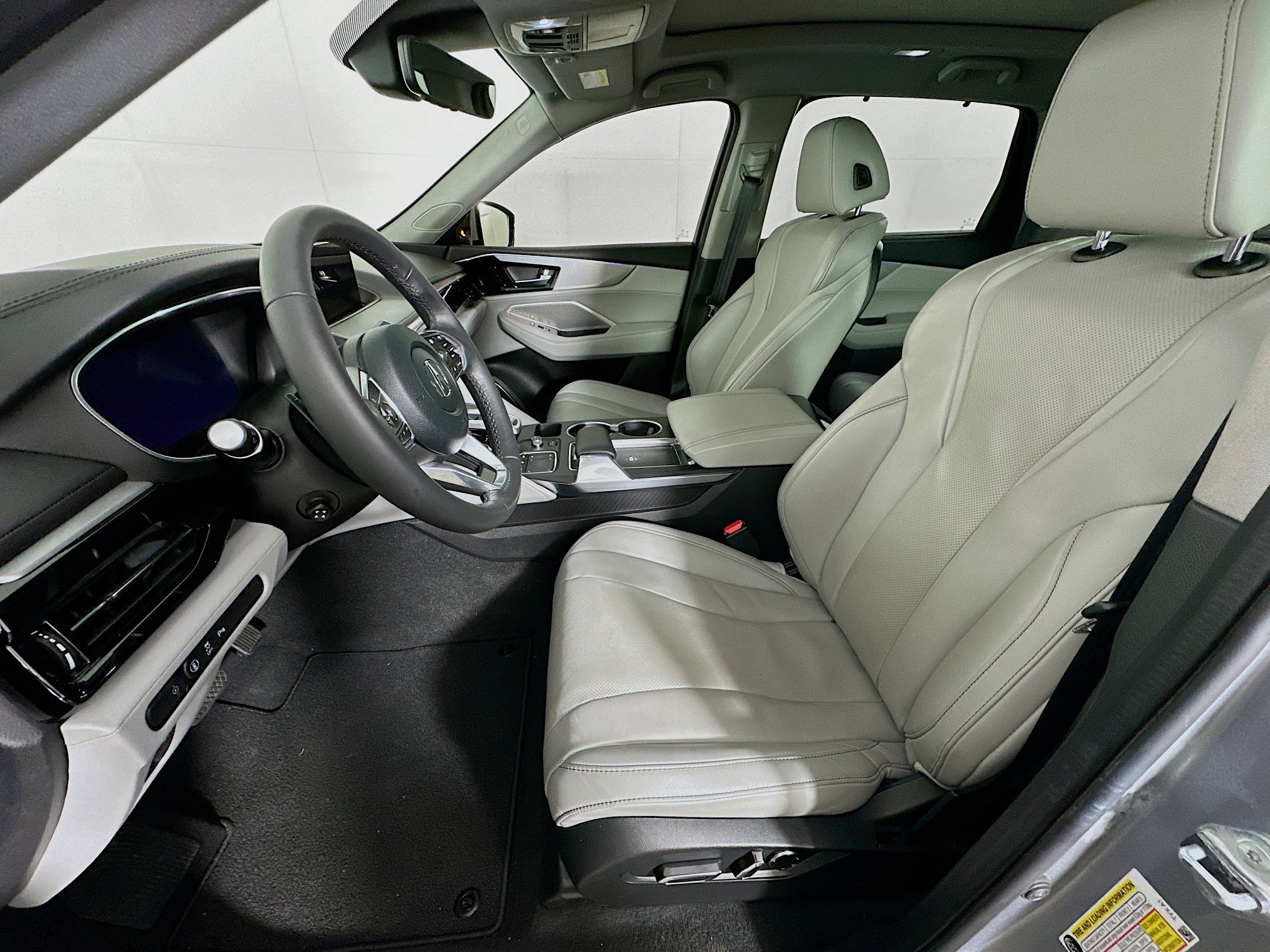 Used 2023 Acura MDX SH-AWD w/ Technology Package image 13