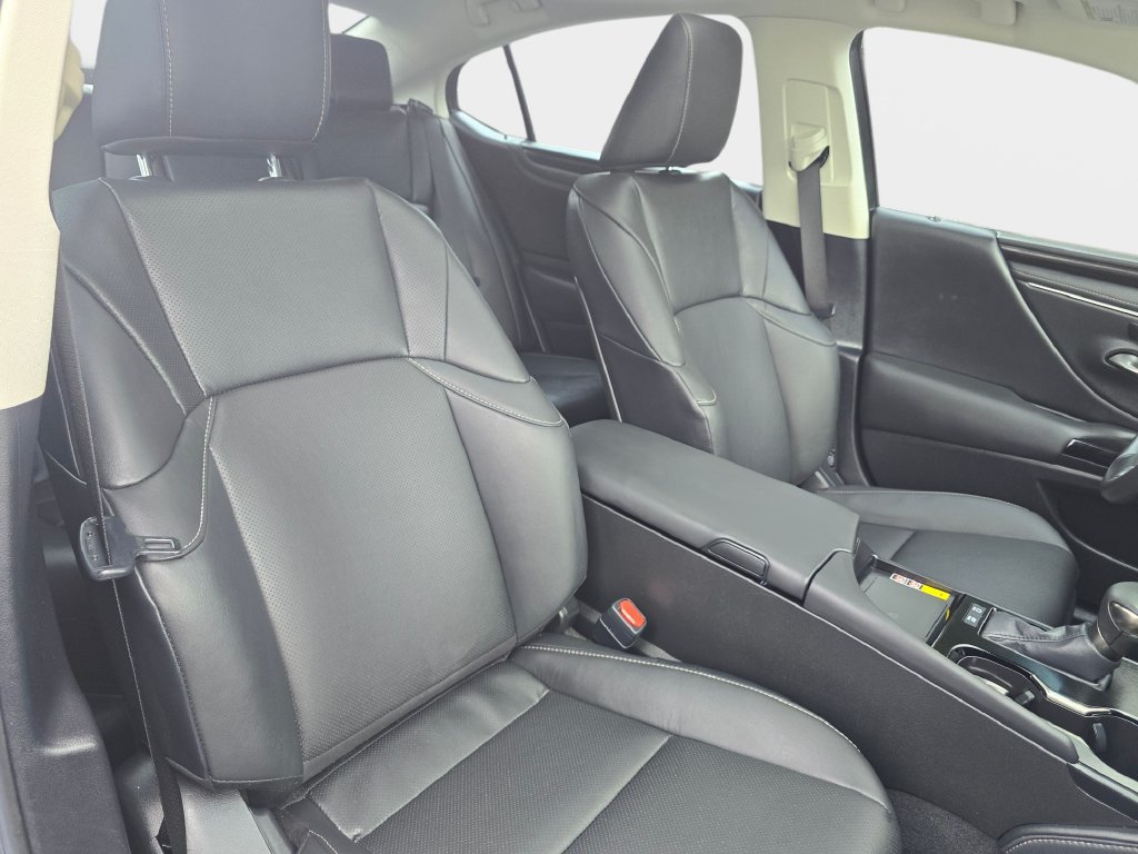 Certified 2024 Lexus ES 300h w/ Premium Package FWD image 10