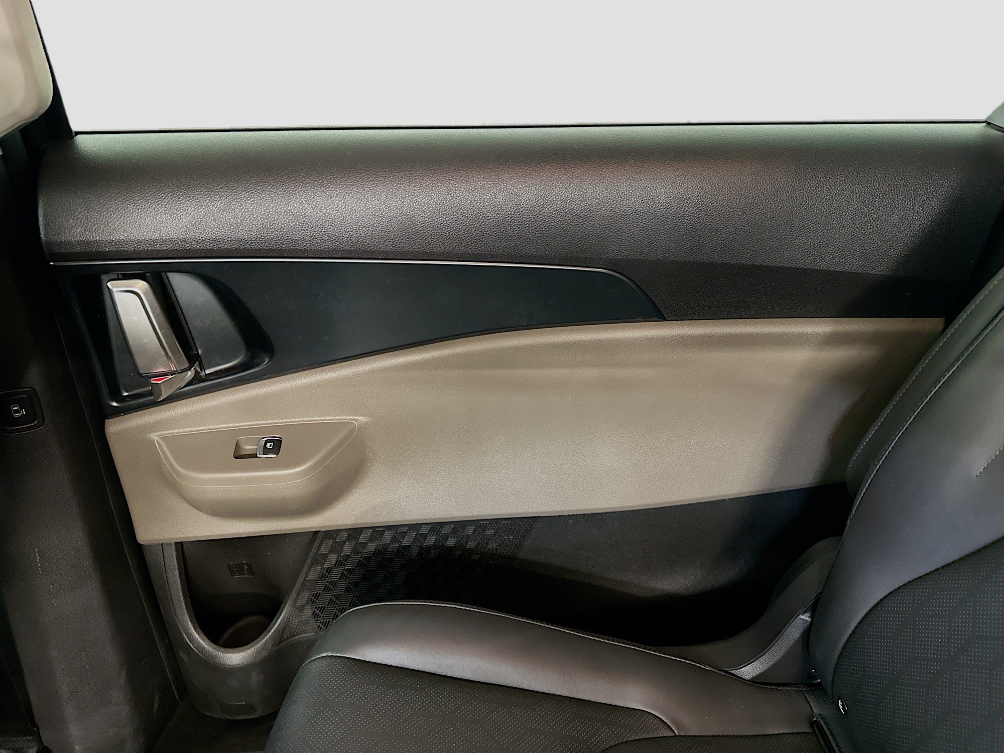 Used 2026 Kia Carnival FWD image 32