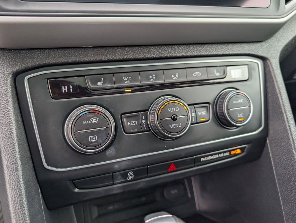 Used 2021 Volkswagen Atlas SE image 32