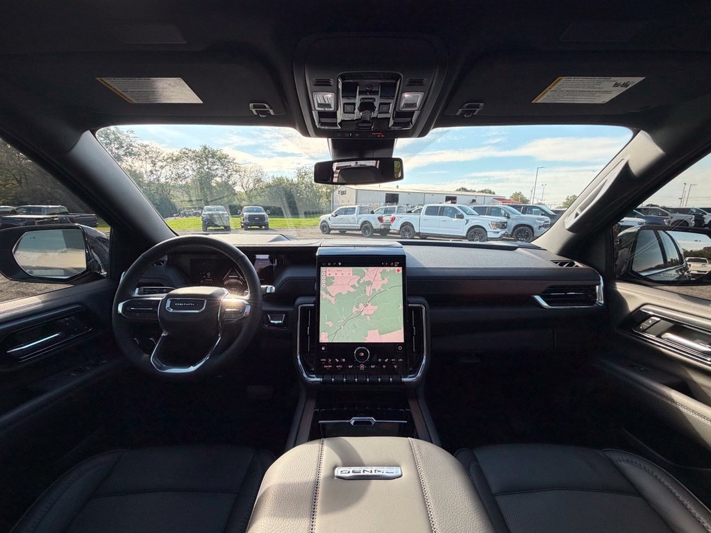 Used 2026 GMC Yukon Denali w/ Sun & Power Step Package AWD/4WD image 10