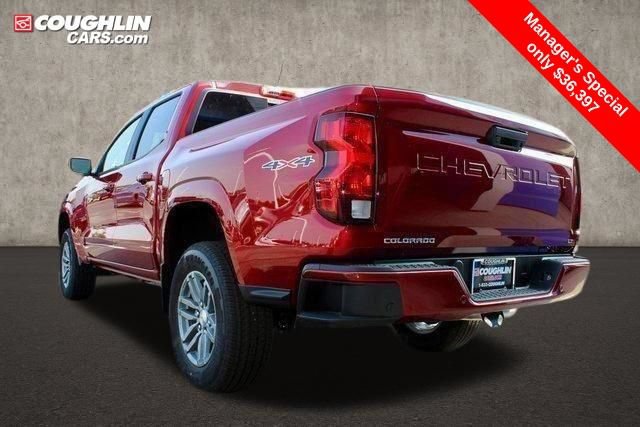 Used 2024 Chevrolet Colorado LT w/ LT Convenience Package AWD/4WD image 12