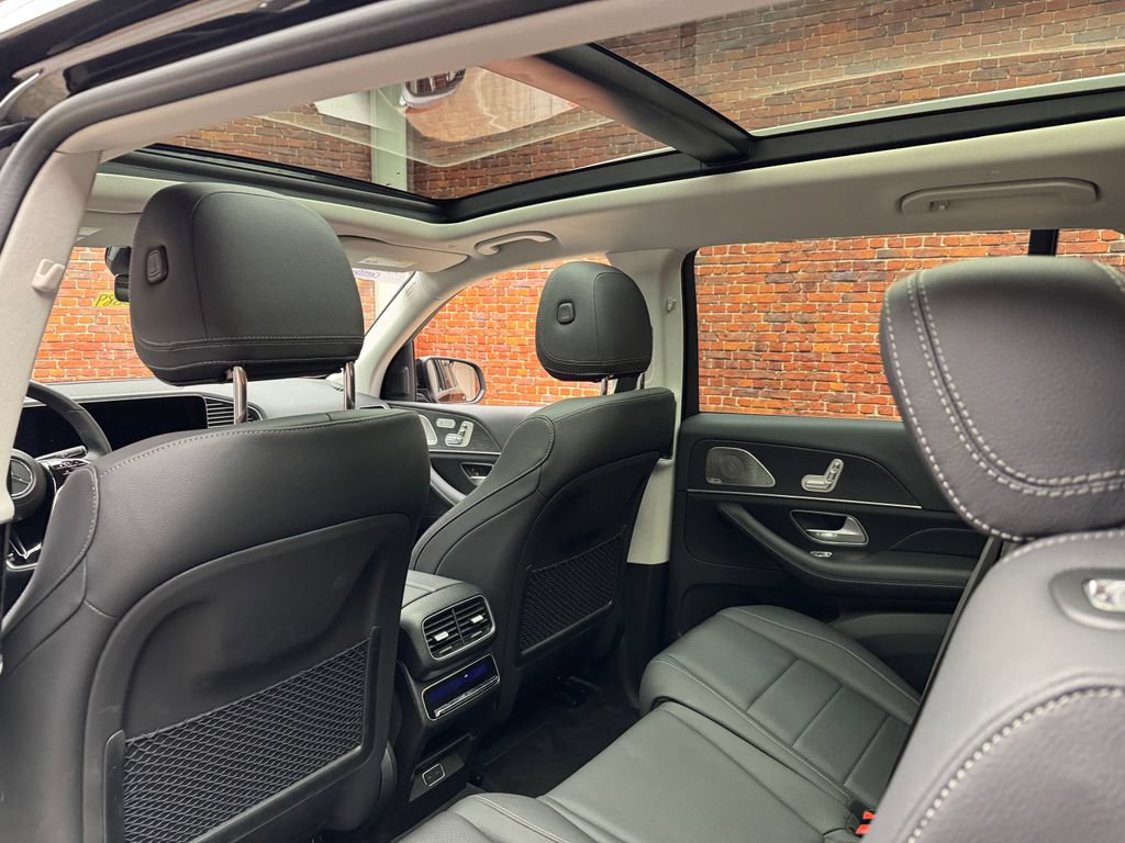 Used 2026 Mercedes-Benz GLS 450 4MATIC image 25