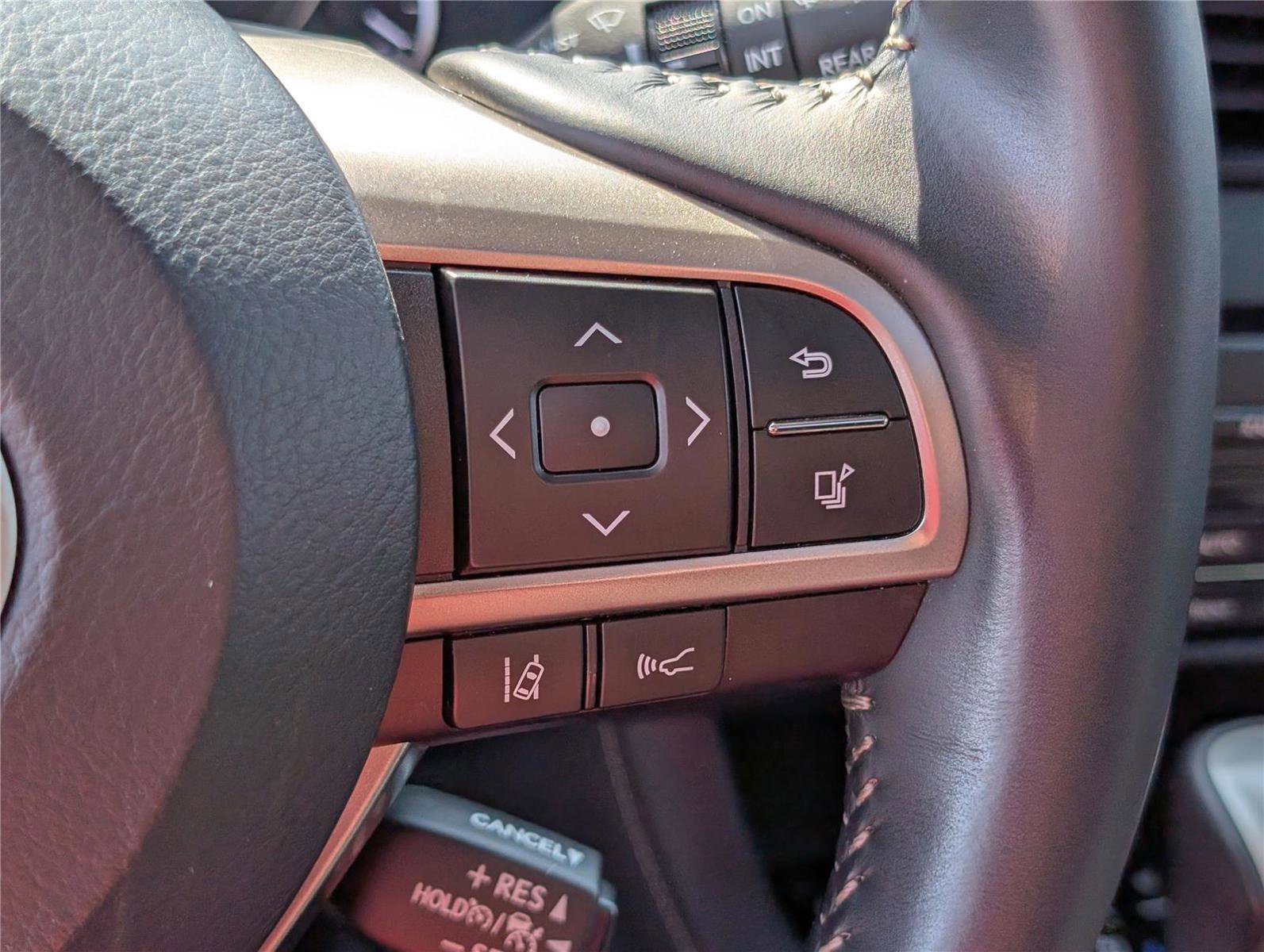 Used 2018 Lexus RX 350L image 25