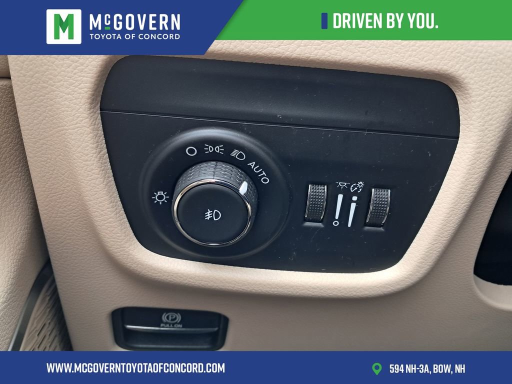 Used 2022 Jeep Grand Cherokee L Limited w/ Luxury Tech Group II AWD/4WD image 29