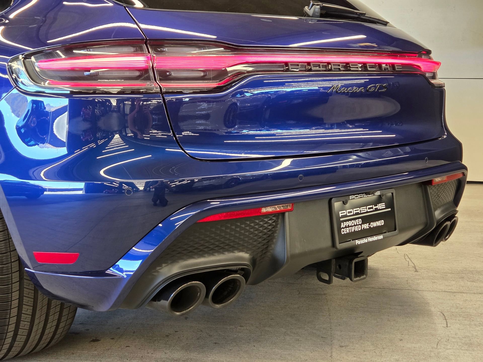 Certified 2023 Porsche Macan GTS w/ Premium Package Plus AWD/4WD image 8