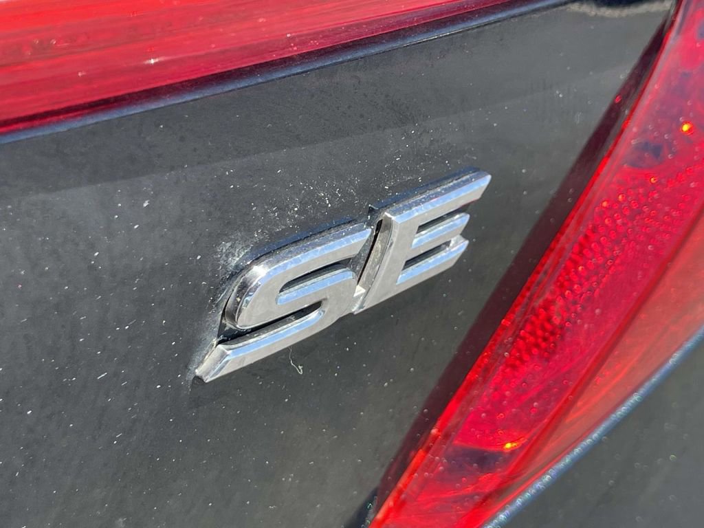 Used 2014 Toyota Camry SE image 9
