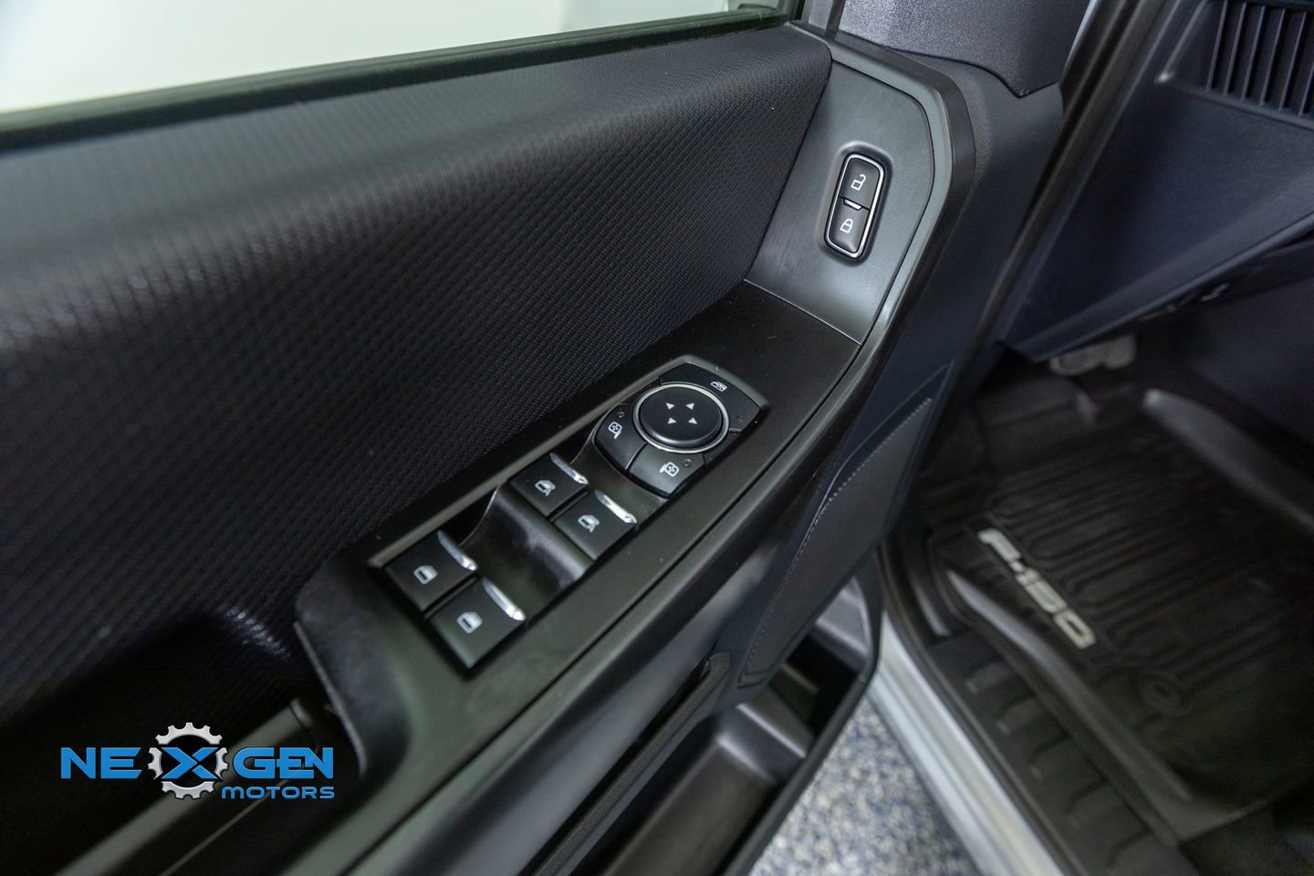 Used 2024 Ford F150 STX image 12