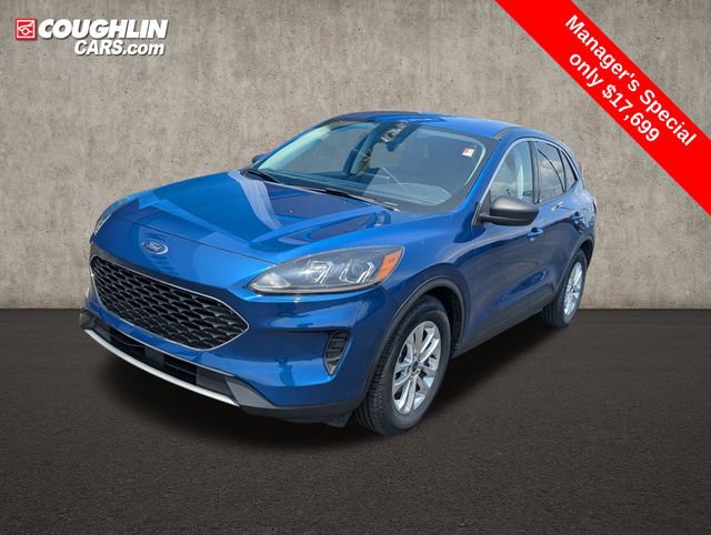 Used 2022 Ford Escape SE w/ Cold Weather Package FWD image 3