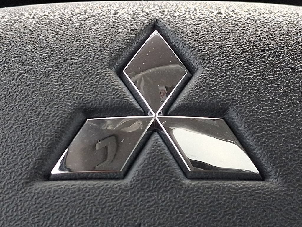New 2026 Mitsubishi Outlander SE AWD/4WD image 11