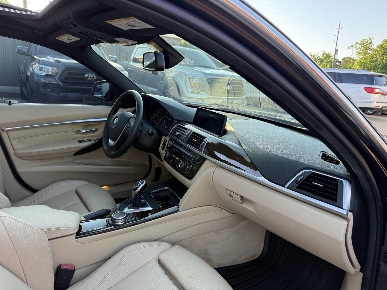 Used 2016 BMW 328i Sedan RWD image 6