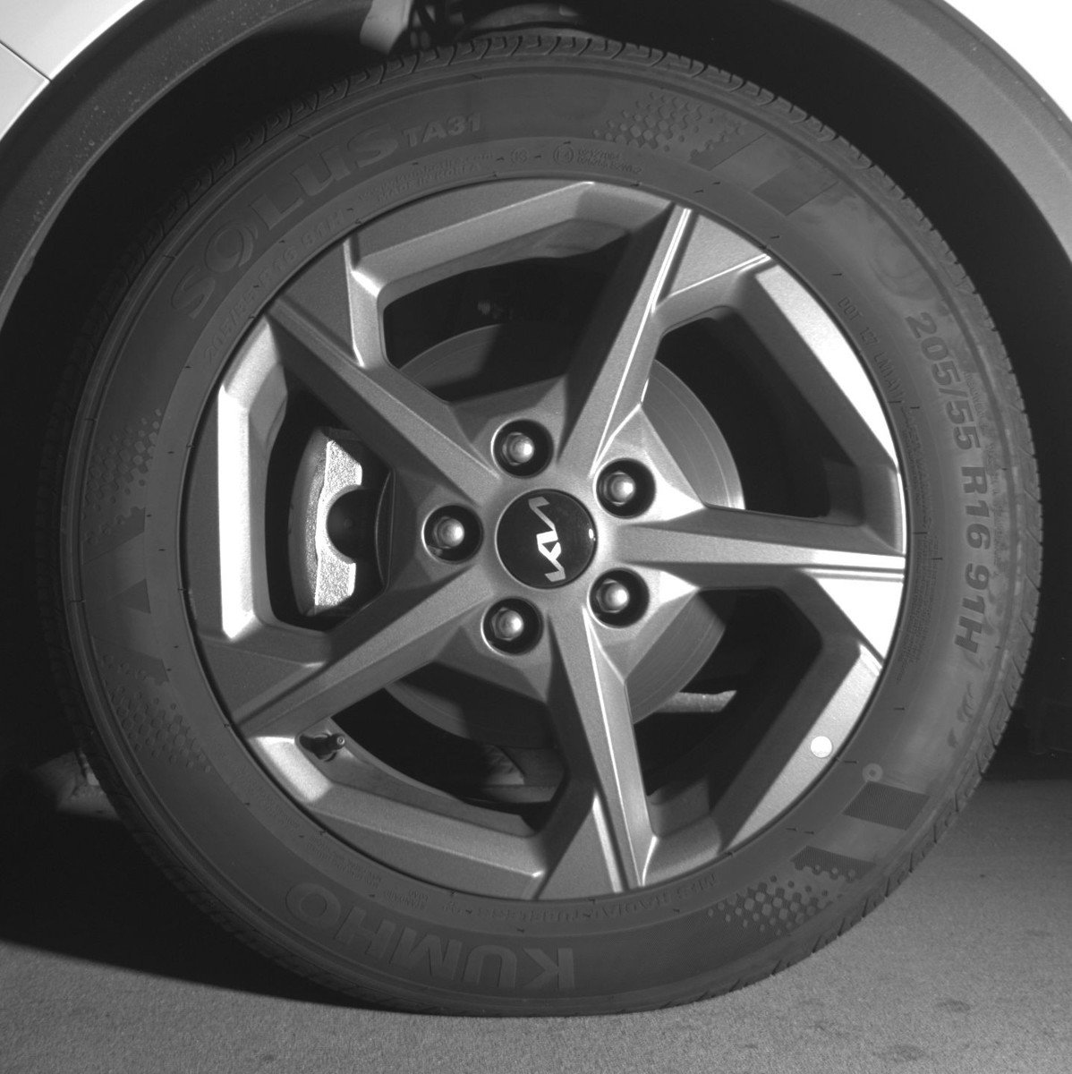 Used 2025 Kia K4 LXS image 12