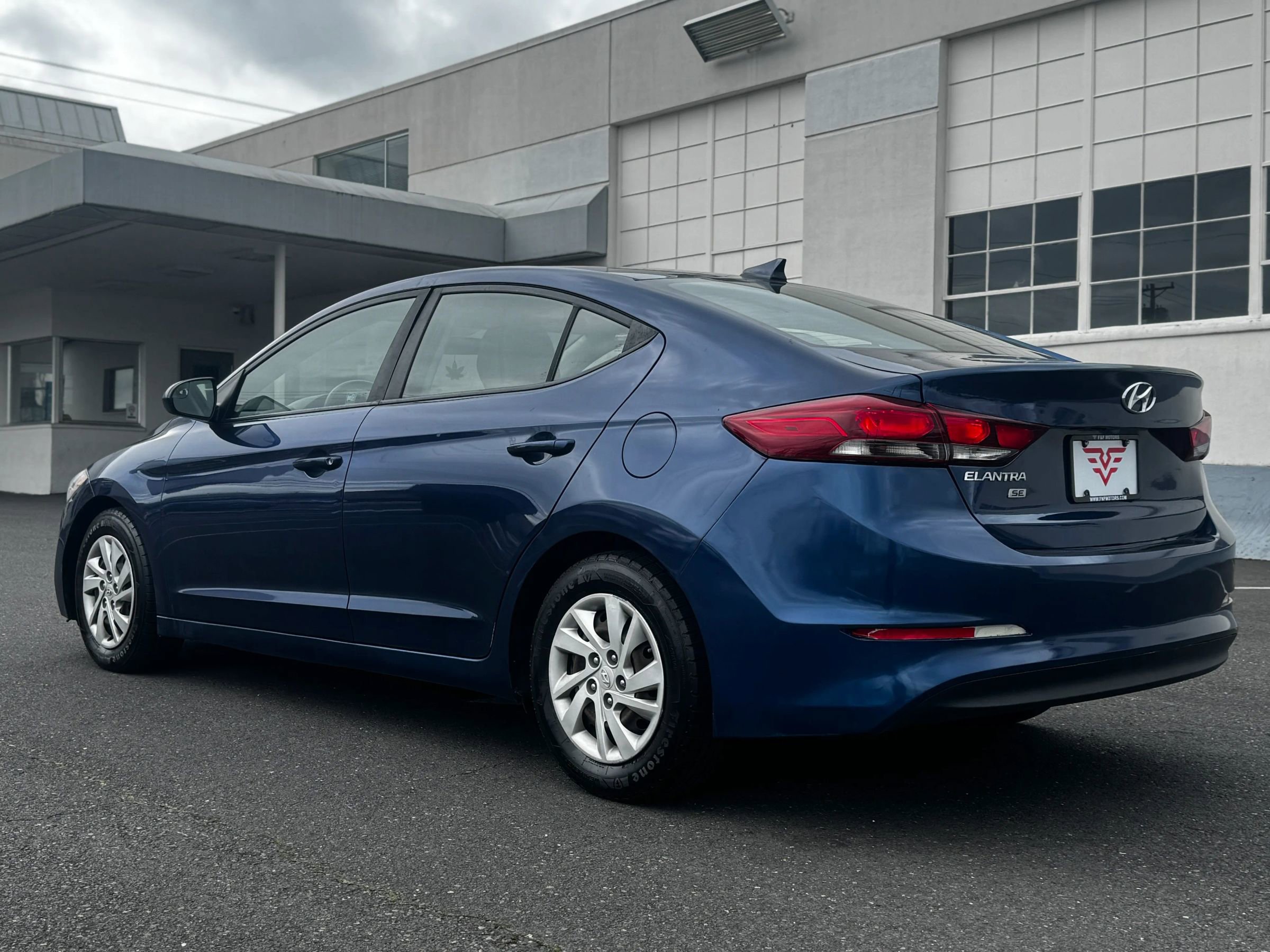 Used 2017 Hyundai Elantra SE image 6