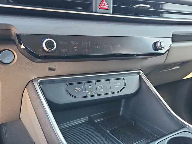 Certified 2025 Kia Carnival EX FWD image 28