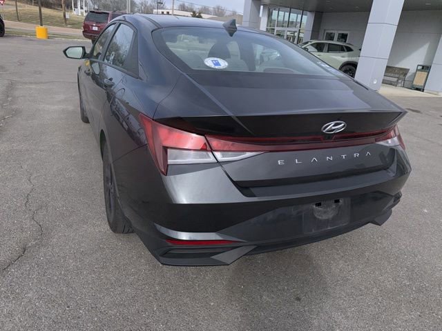 Used 2022 Hyundai Elantra SEL w/ Convenience Package image 17