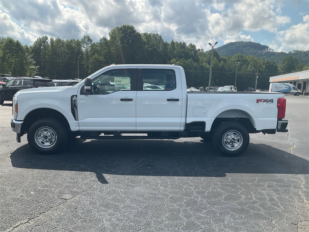 New 2026 Ford F250 XL w/ FX4 Off-Road Package image 8