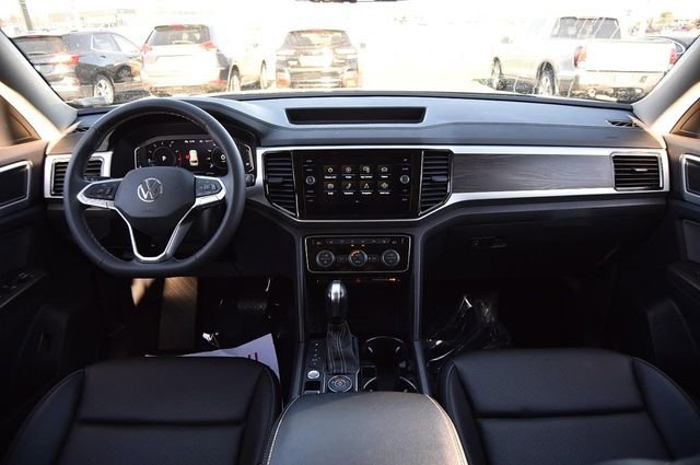 Certified 2023 Volkswagen Atlas SE image 7