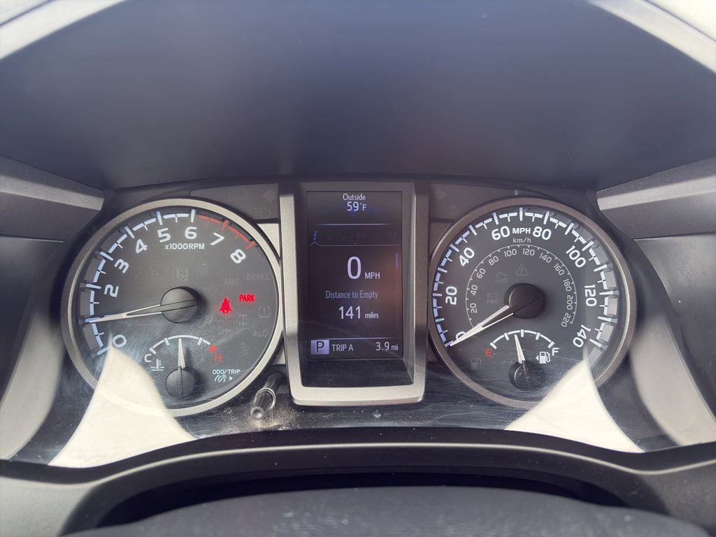 Used 2019 Toyota Tacoma TRD Off-Road w/ Technology Package AWD/4WD image 9
