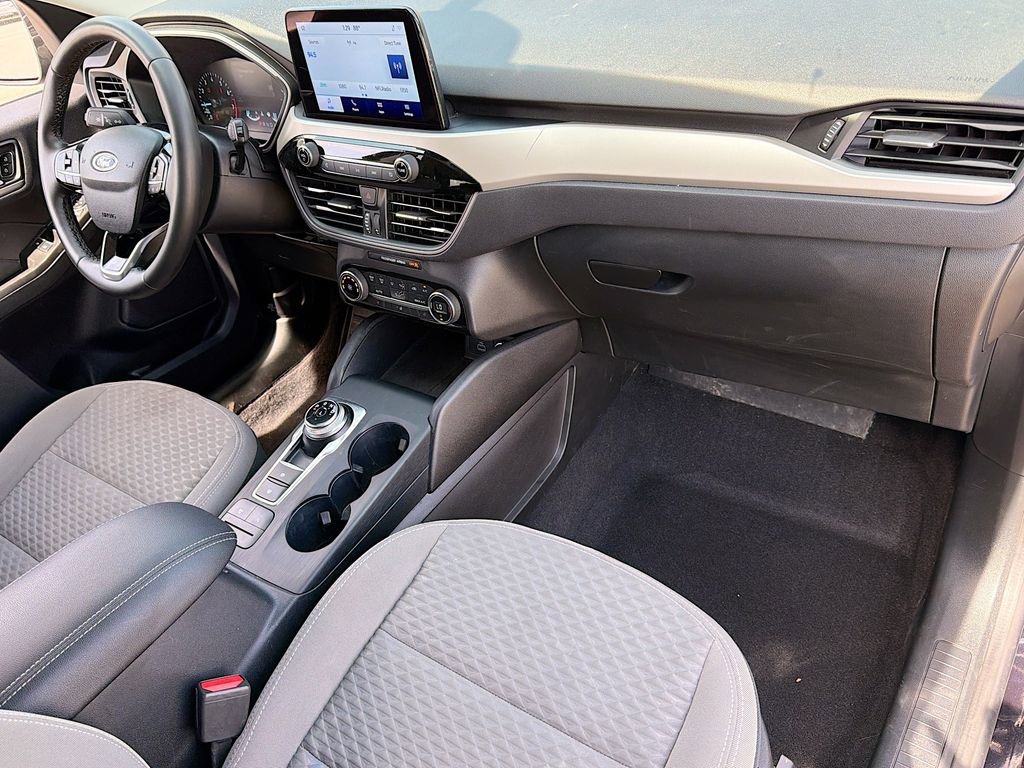 Used 2021 Ford Escape SE w/ Cold Weather Package image 28
