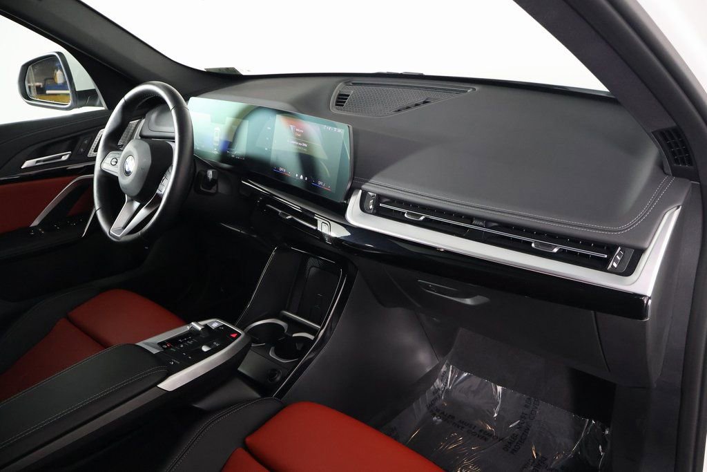 Used 2025 BMW X1 xDrive28i w/ Convenience Package image 9