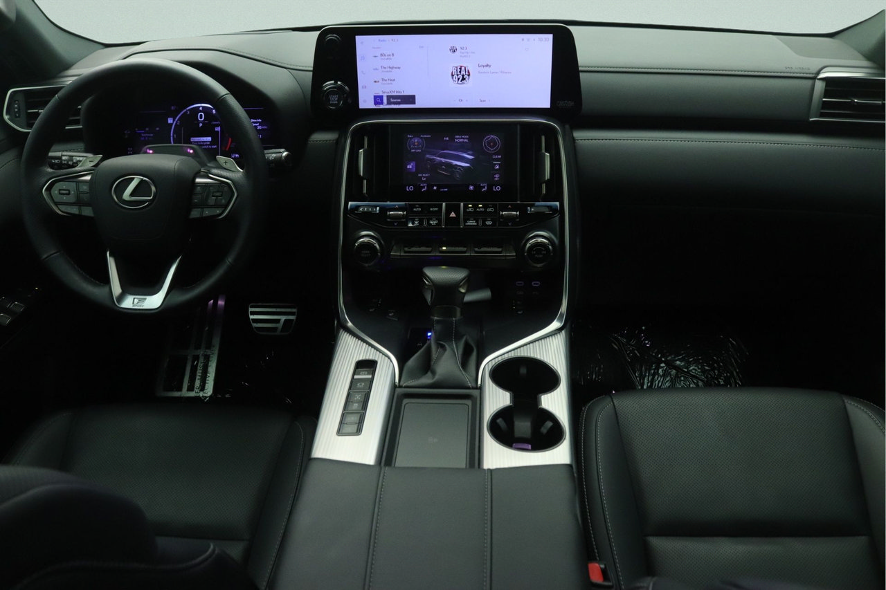 Used 2026 Lexus LX 600 F Sport w/ Accessory Package (Z1) AWD/4WD image 7