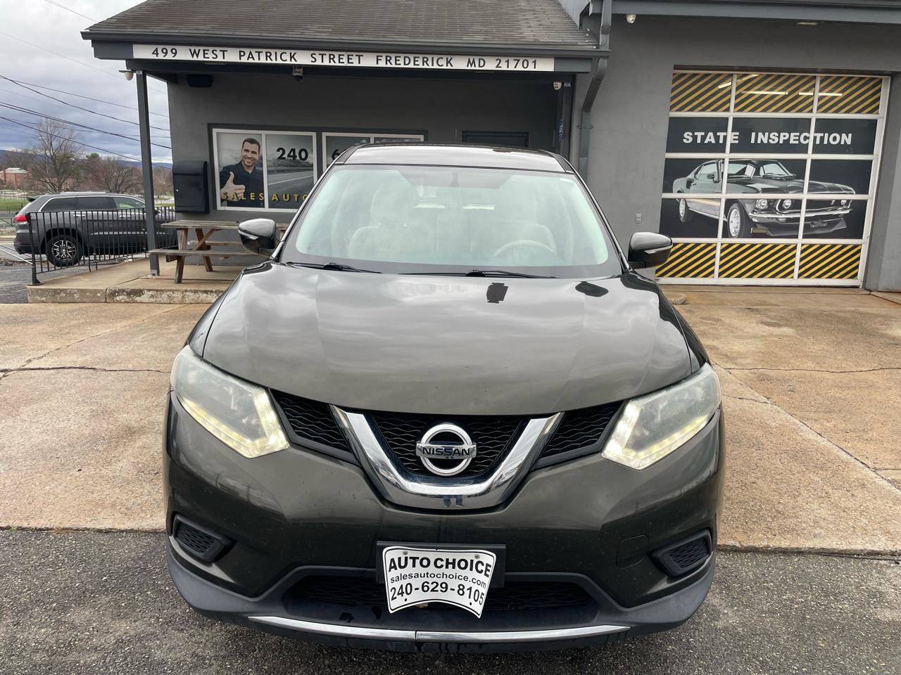 Used 2014 Nissan Rogue S FWD image 2