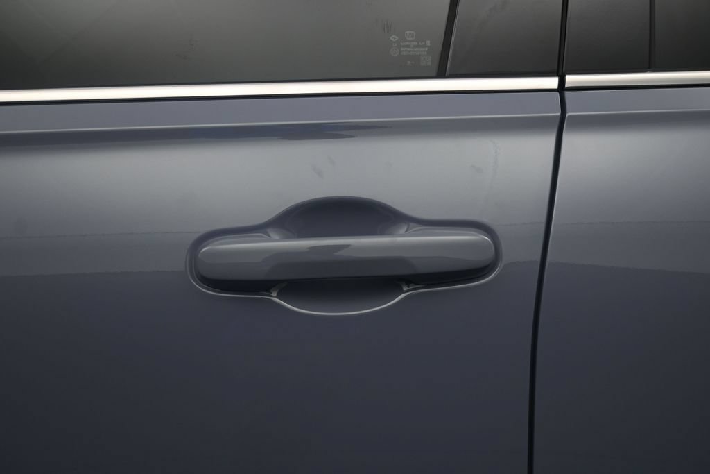 Used 2025 Honda Pilot Touring image 14