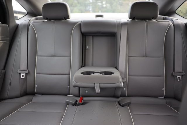 Used 2015 Chevrolet Impala LTZ FWD image 38