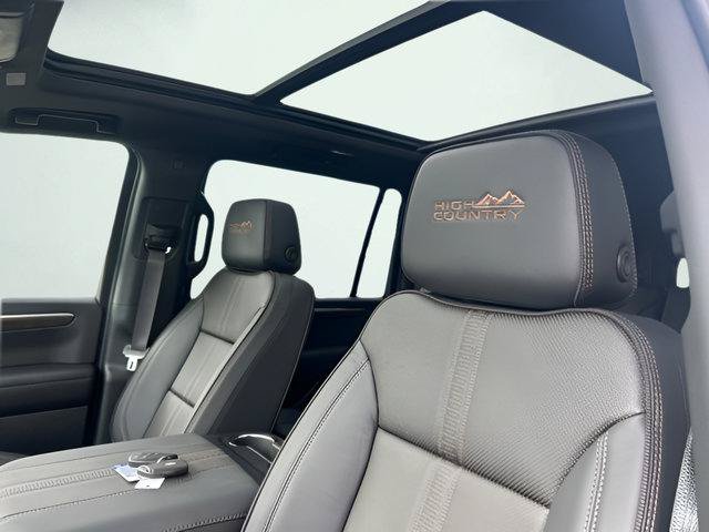 New 2026 Chevrolet Suburban High Country AWD/4WD image 18