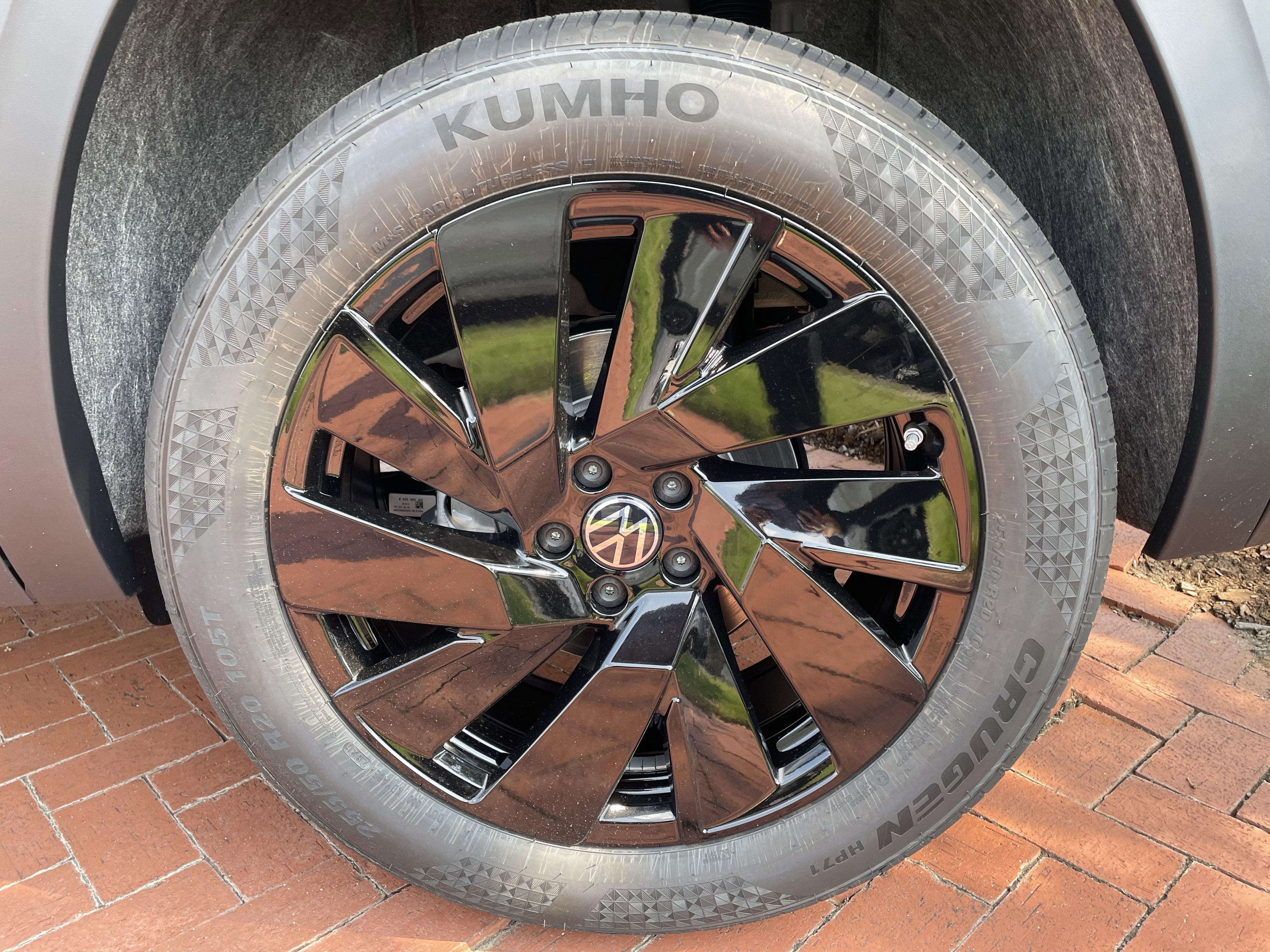 New 2026 Volkswagen Atlas SE image 8