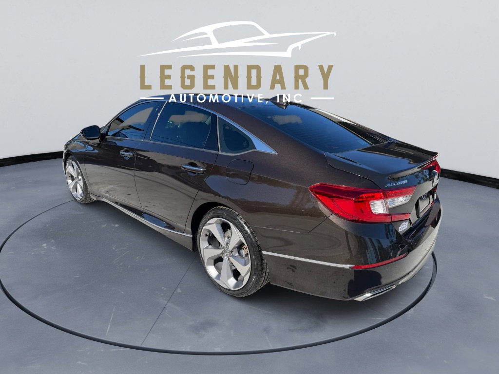 Used 2018 Honda Accord Touring image 3