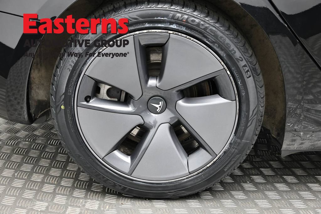 Used 2023 Tesla Model 3 Standard Range image 23