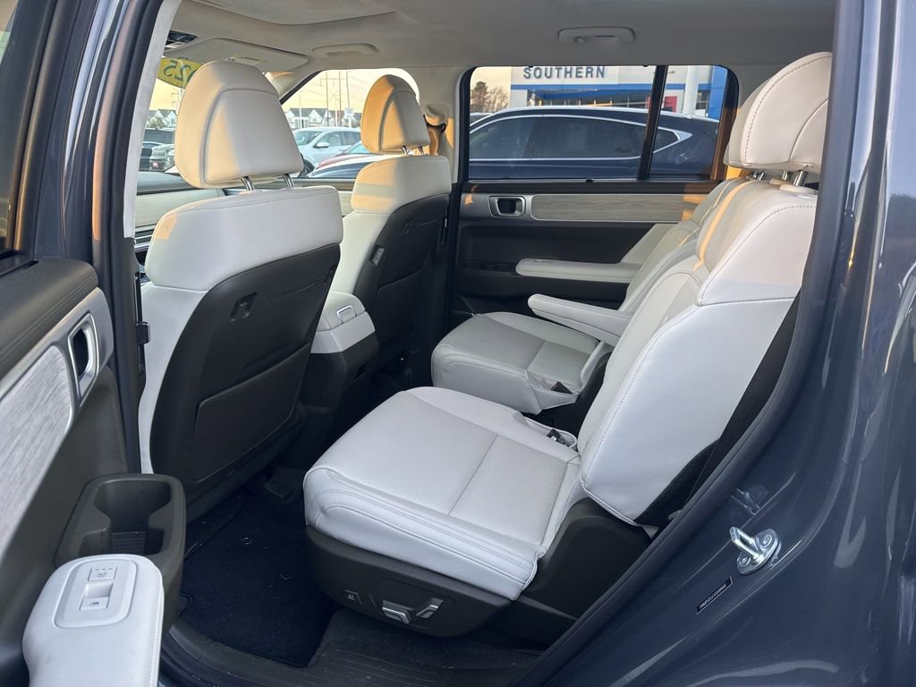 Certified 2025 Hyundai Santa Fe Calligraphy image 21