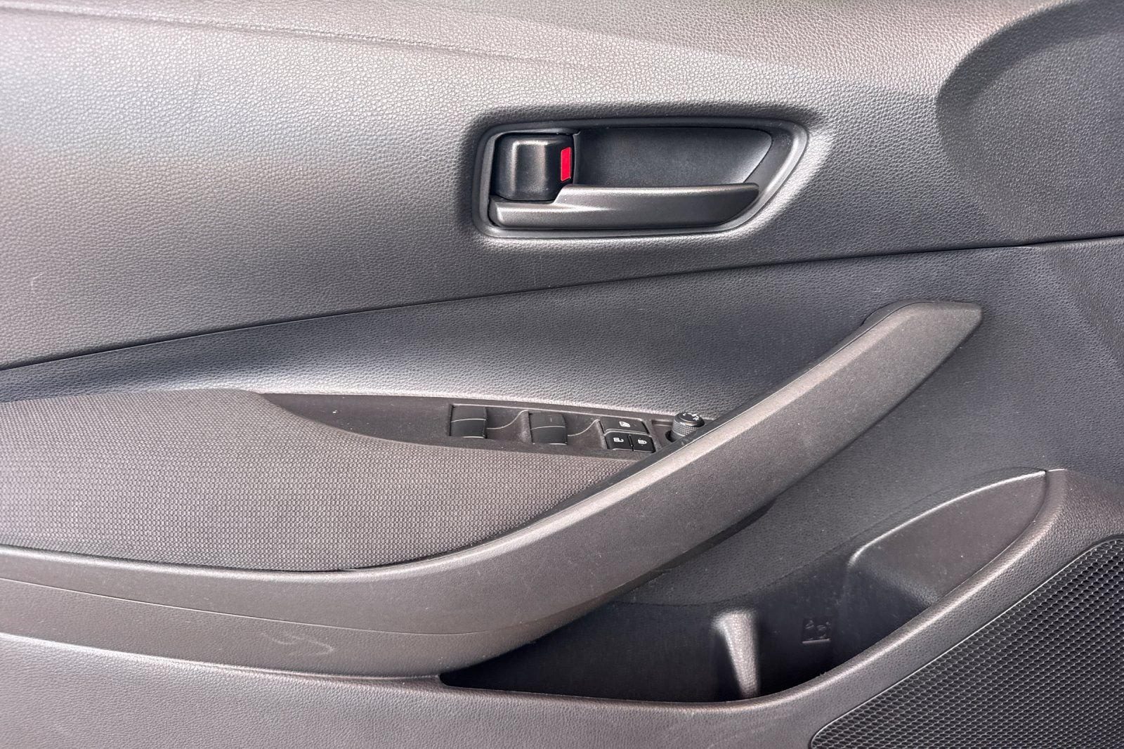 Certified 2024 Toyota Corolla LE FWD image 13